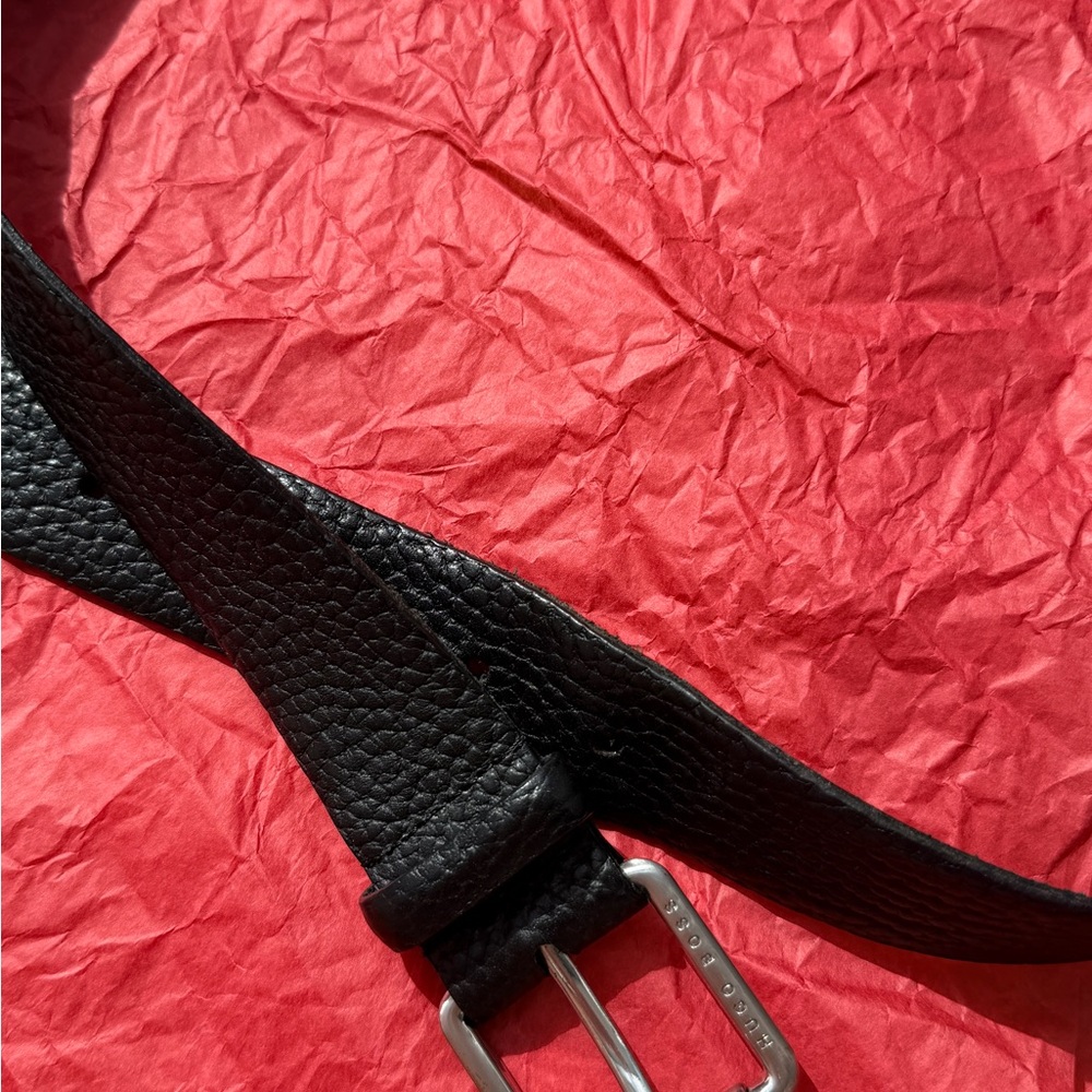 Hugo Boss Textured Black Leather Belt